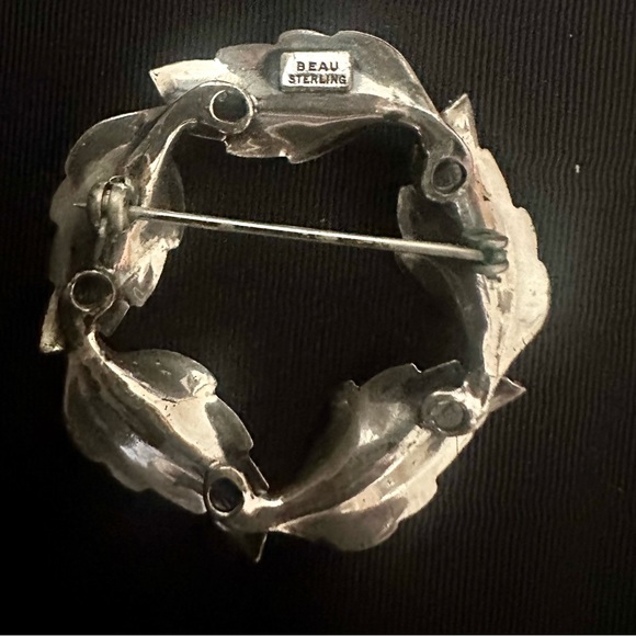 Vintage Beau Sterling Leaf Brooch - Picture 3 of 6